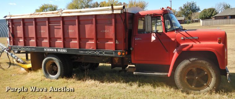 image for item DN0049 1975 International 1600  grain truck