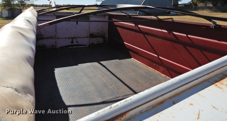 image for item DN0049 1975 International 1600  grain truck