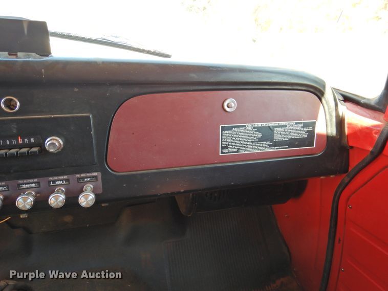 image for item DN0049 1975 International 1600  grain truck