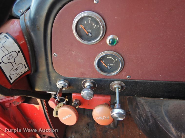 image for item DN0049 1975 International 1600  grain truck