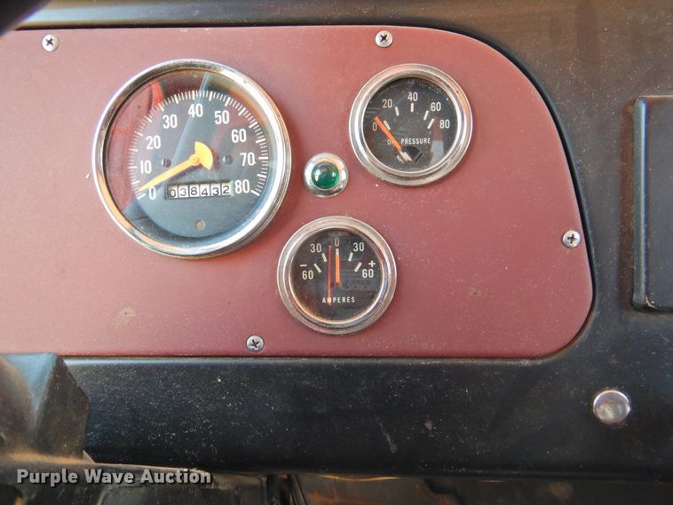 image for item DN0049 1975 International 1600  grain truck