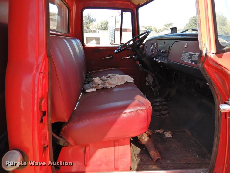 image for item DN0049 1975 International 1600  grain truck