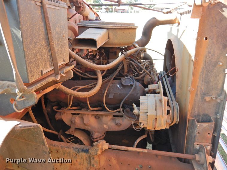 image for item DN0049 1975 International 1600  grain truck