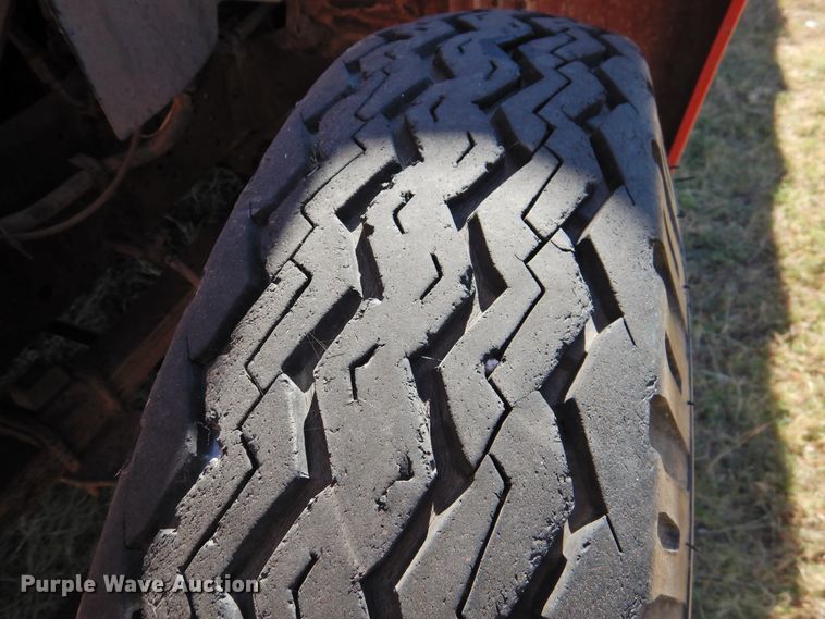 image for item DN0049 1975 International 1600  grain truck