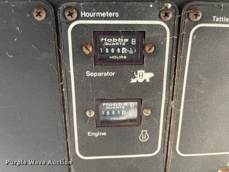 image for item DN0064 1980 Gleaner L2  combine