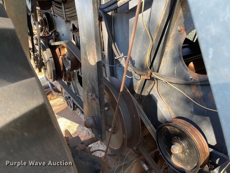 image for item DN0064 1980 Gleaner L2  combine