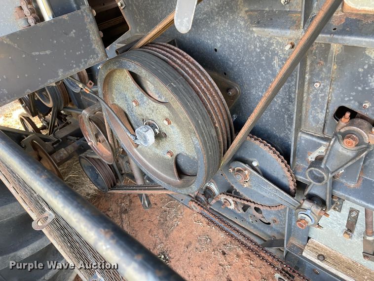 image for item DN0064 1980 Gleaner L2  combine