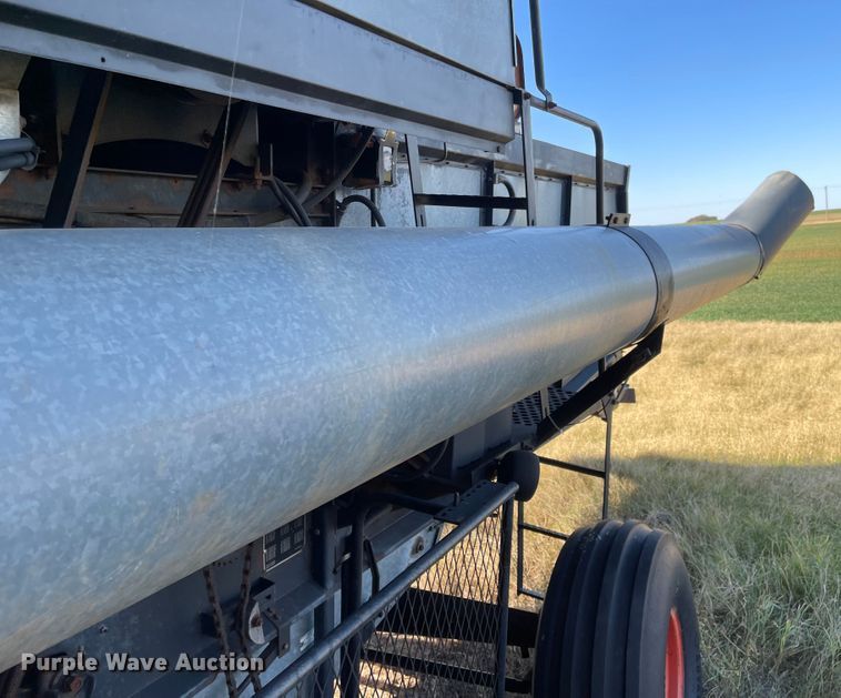 image for item DN0064 1980 Gleaner L2  combine
