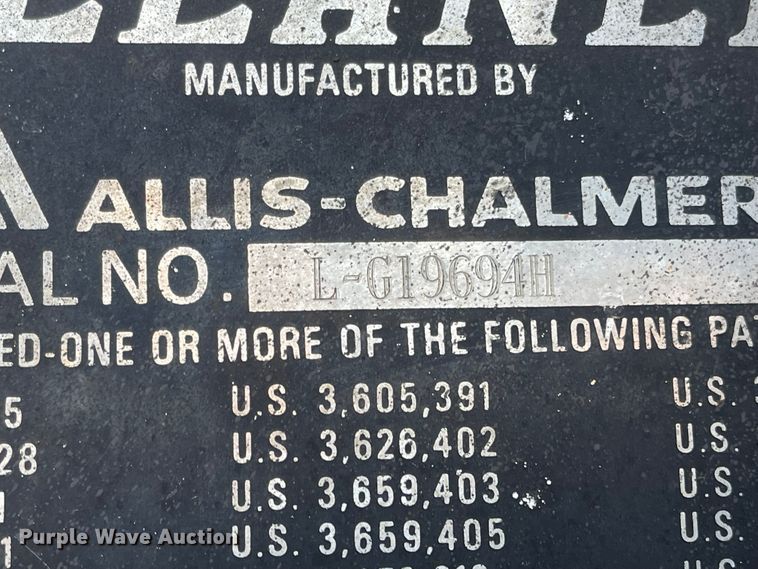 image for item DN0064 1980 Gleaner L2  combine