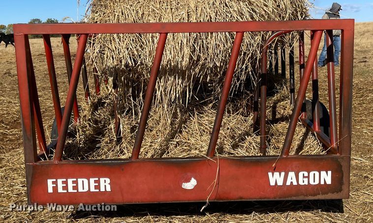 image for item EX9666 Hay bale feeder wagon