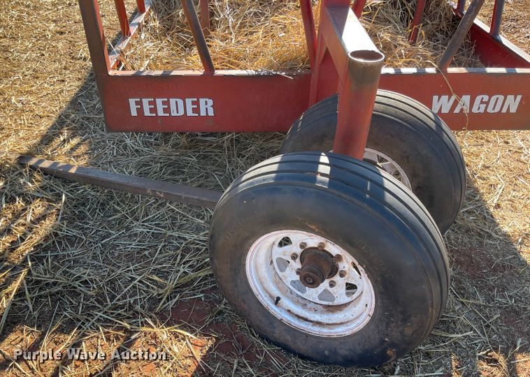 image for item EX9666 Hay bale feeder wagon
