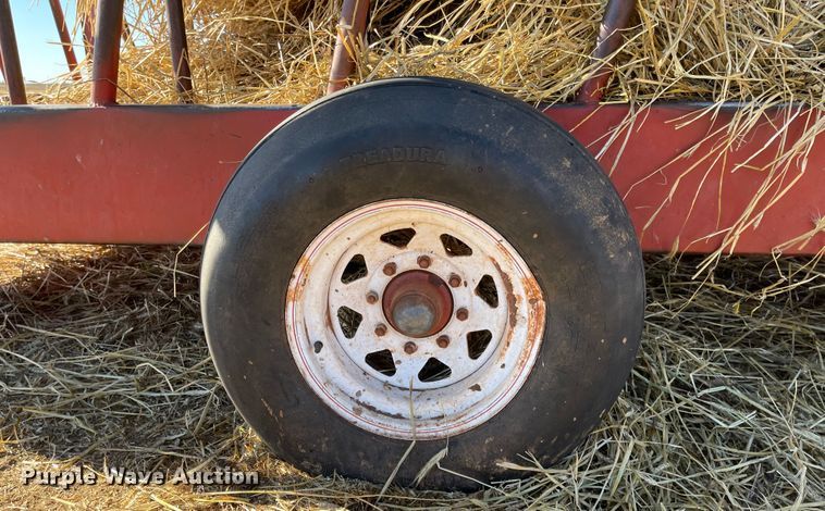 image for item EX9666 Hay bale feeder wagon