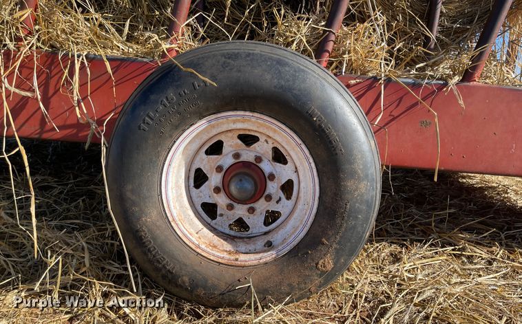 image for item EX9666 Hay bale feeder wagon