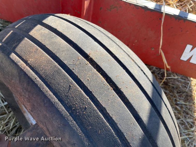 image for item EX9666 Hay bale feeder wagon