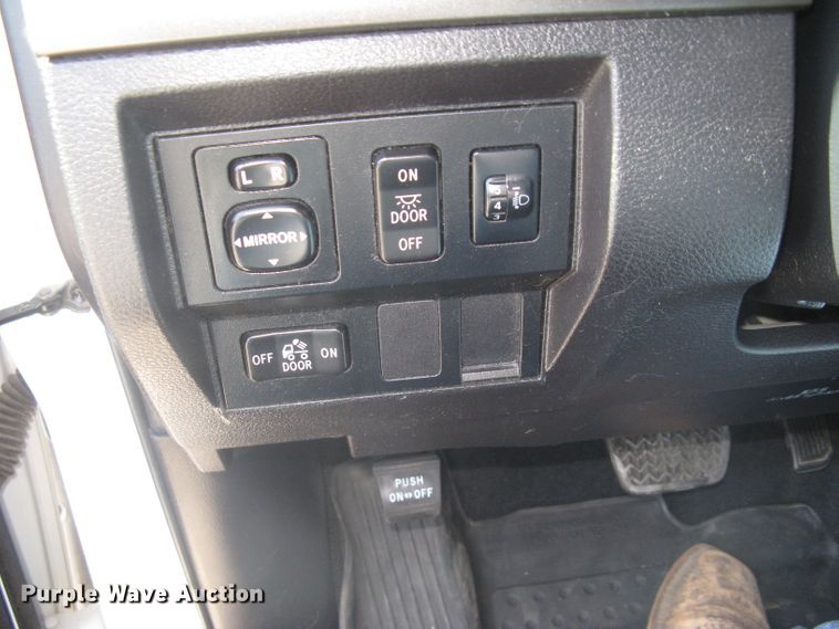 image for item DG5323 2014 Toyota Tundra SR5  Double Cab pickup truck