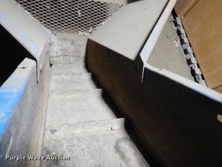 image for item DH8008 Mosley M1300  aluminum can baler compactor