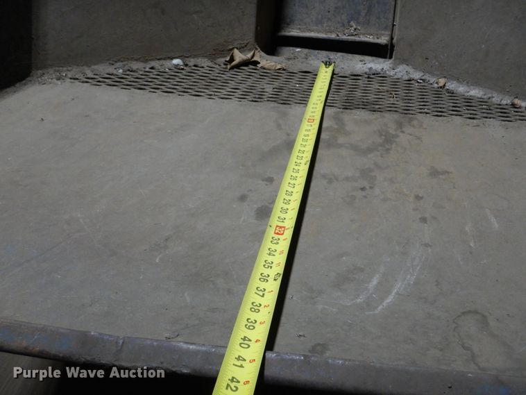 image for item DH8008 Mosley M1300  aluminum can baler compactor