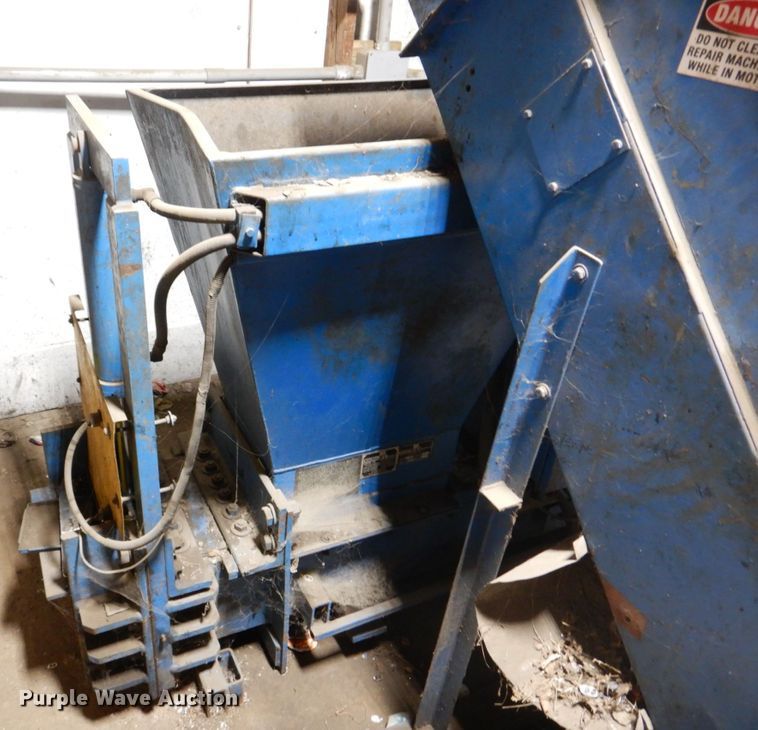 image for item DH8008 Mosley M1300  aluminum can baler compactor