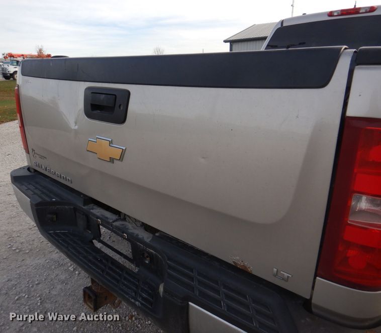 image for item DH8038 2009 Chevrolet Silverado 3500HD  Crew Cab pickup truck