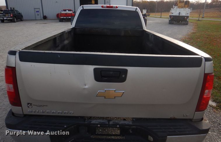 image for item DH8038 2009 Chevrolet Silverado 3500HD  Crew Cab pickup truck