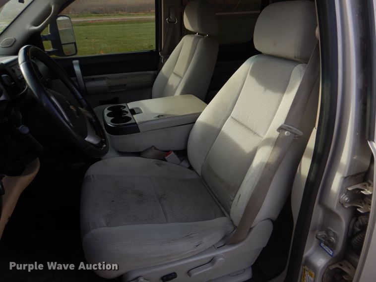 image for item DH8038 2009 Chevrolet Silverado 3500HD  Crew Cab pickup truck