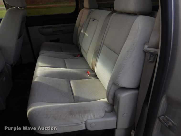 image for item DH8038 2009 Chevrolet Silverado 3500HD  Crew Cab pickup truck