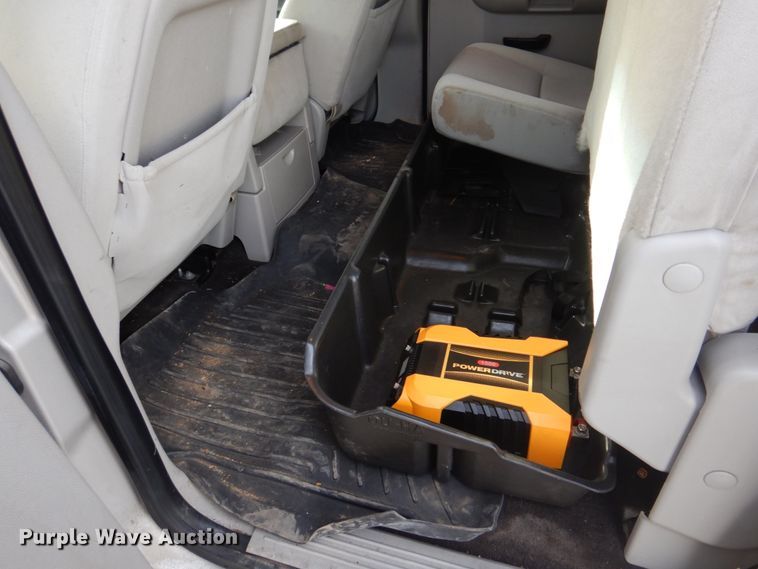 image for item DH8038 2009 Chevrolet Silverado 3500HD  Crew Cab pickup truck