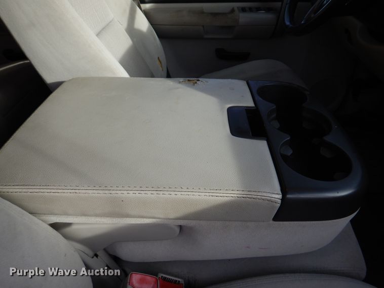 image for item DH8038 2009 Chevrolet Silverado 3500HD  Crew Cab pickup truck