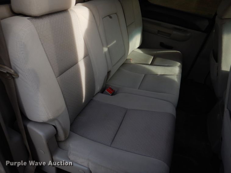 image for item DH8038 2009 Chevrolet Silverado 3500HD  Crew Cab pickup truck