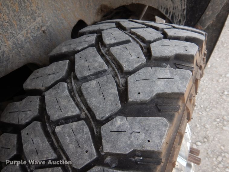 image for item DH8038 2009 Chevrolet Silverado 3500HD  Crew Cab pickup truck