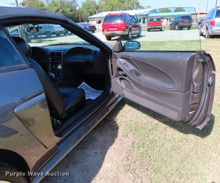 image for item DJ7433 2003 Ford Mustang GT  convertible