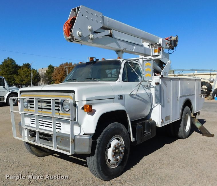 image for item DJ7552 1986 Chevrolet C70  bucket truck