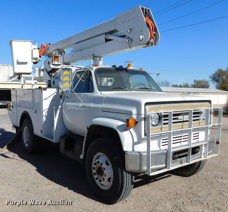 image for item DJ7552 1986 Chevrolet C70  bucket truck