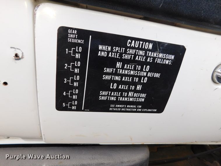 image for item DJ7552 1986 Chevrolet C70  bucket truck