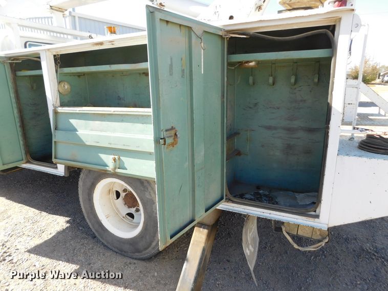 image for item DJ7552 1986 Chevrolet C70  bucket truck