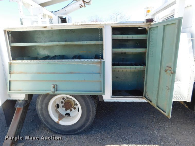 image for item DJ7552 1986 Chevrolet C70  bucket truck