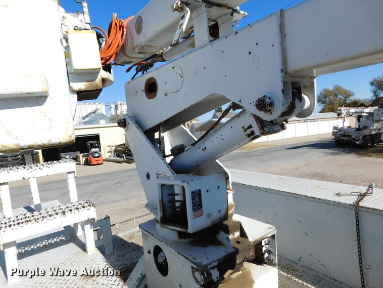 image for item DJ7552 1986 Chevrolet C70  bucket truck