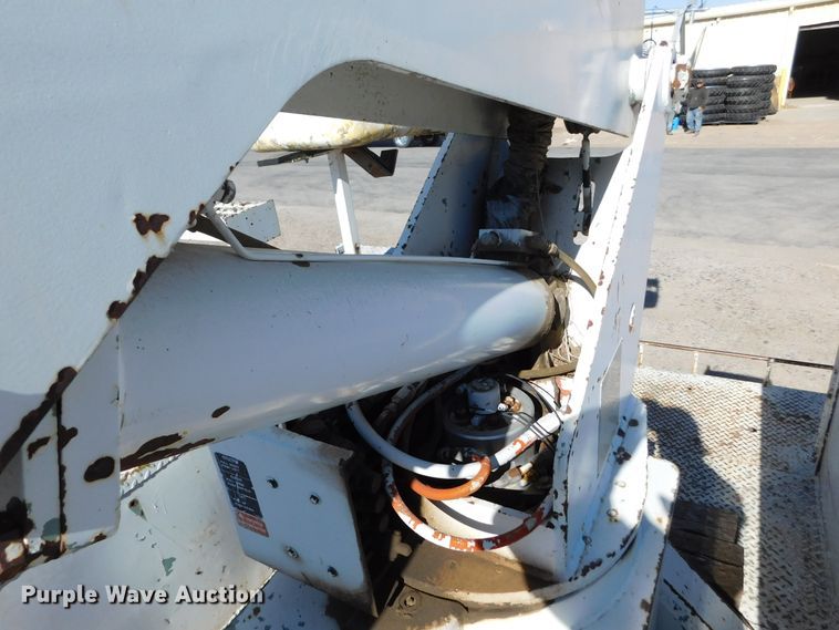 image for item DJ7552 1986 Chevrolet C70  bucket truck