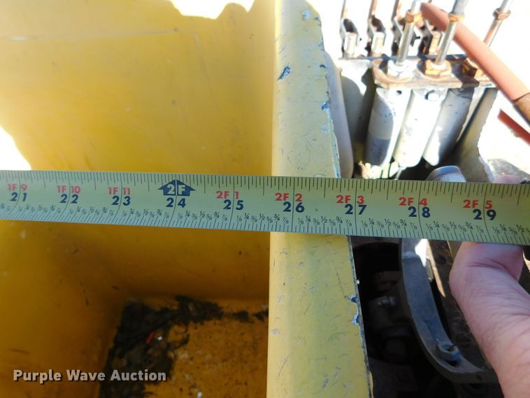 image for item DJ7552 1986 Chevrolet C70  bucket truck