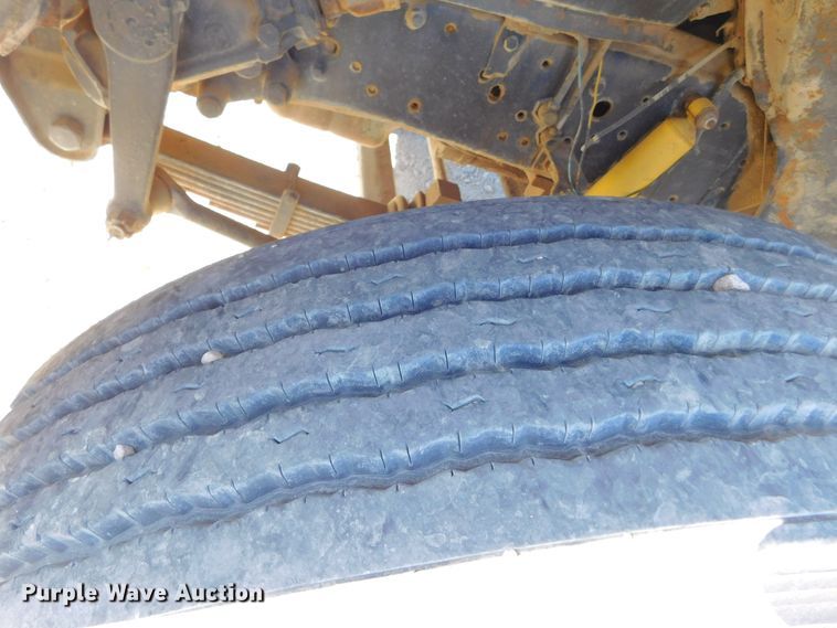 image for item DJ7552 1986 Chevrolet C70  bucket truck