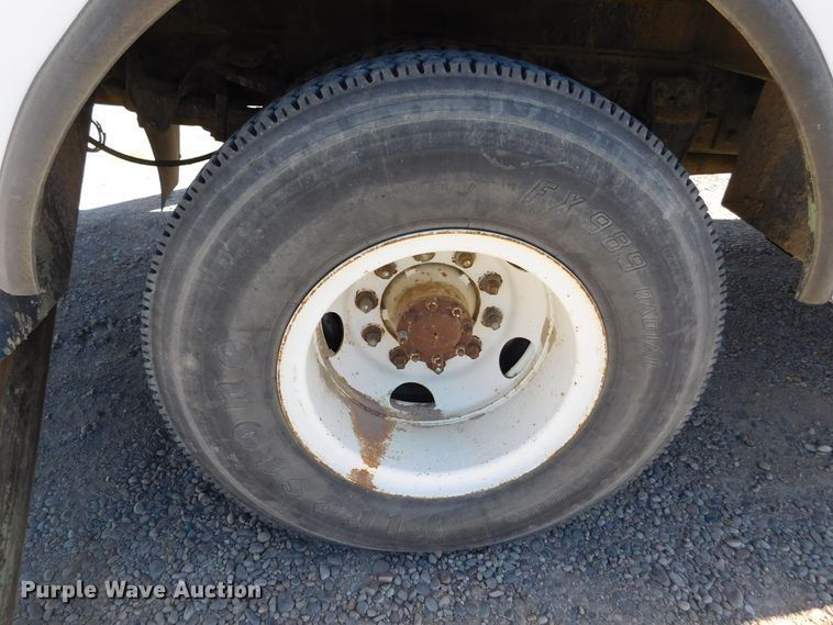 image for item DJ7552 1986 Chevrolet C70  bucket truck