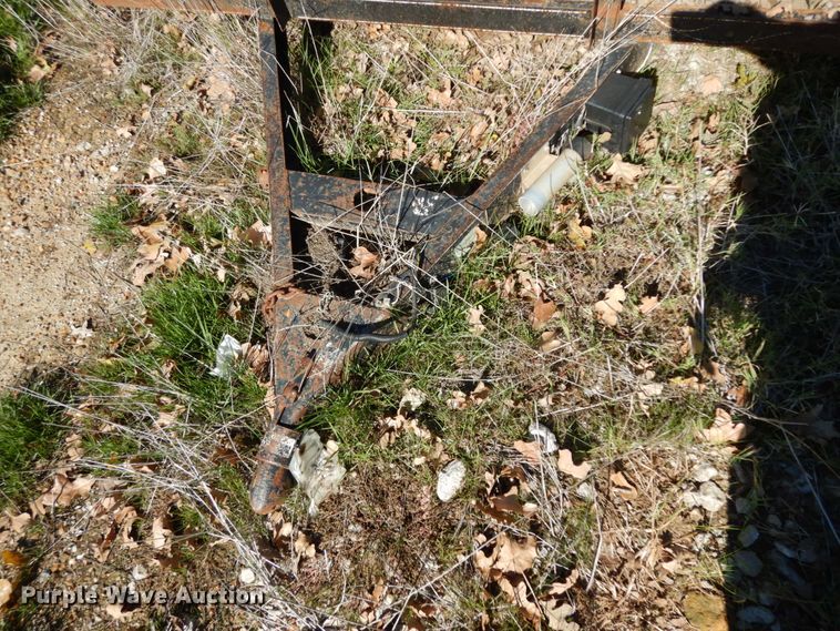 image for item DJ8122 2008 Apache  utility trailer