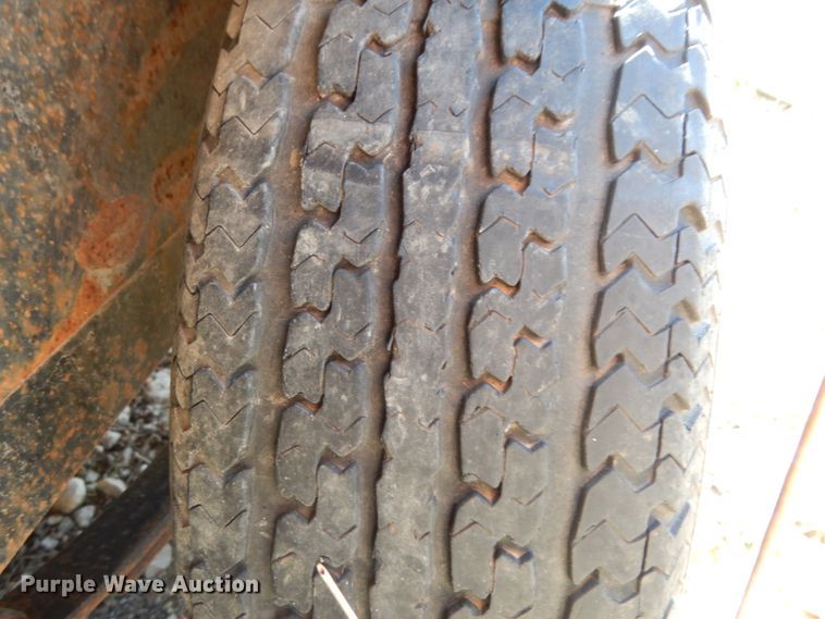 image for item DJ8122 2008 Apache  utility trailer