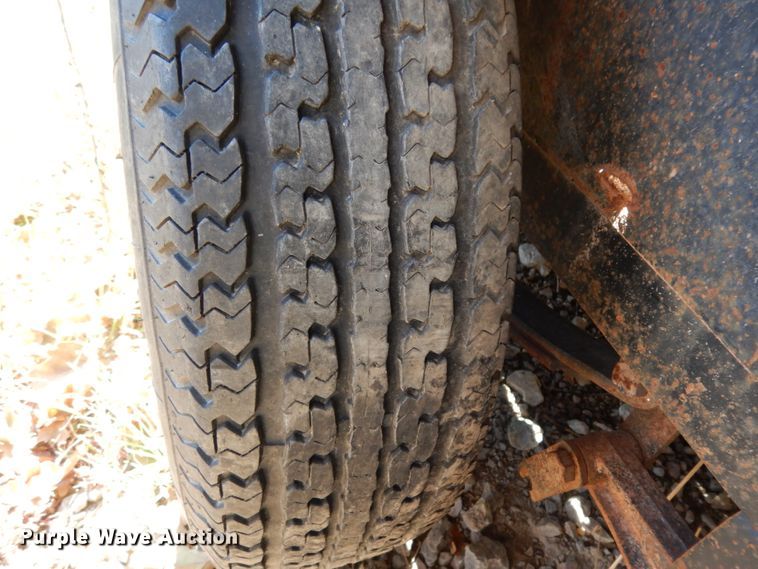 image for item DJ8122 2008 Apache  utility trailer