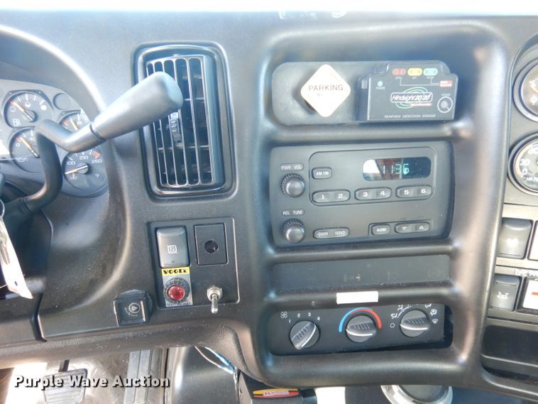 image for item DK3057 2005 GMC C7500  Crew Cab flatbed truck