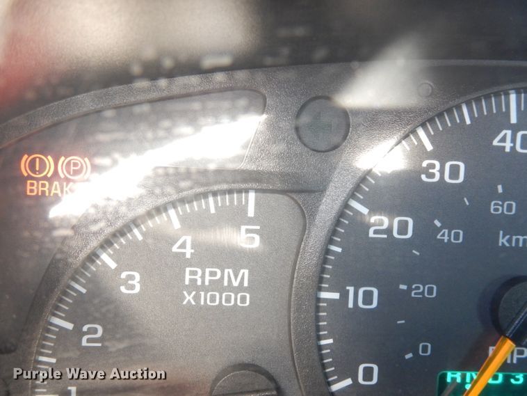 image for item DK3057 2005 GMC C7500  Crew Cab flatbed truck