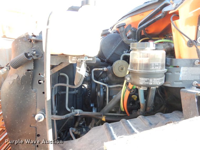 image for item DK3057 2005 GMC C7500  Crew Cab flatbed truck