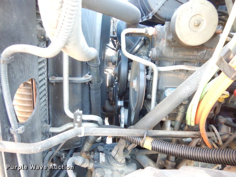 image for item DK3057 2005 GMC C7500  Crew Cab flatbed truck