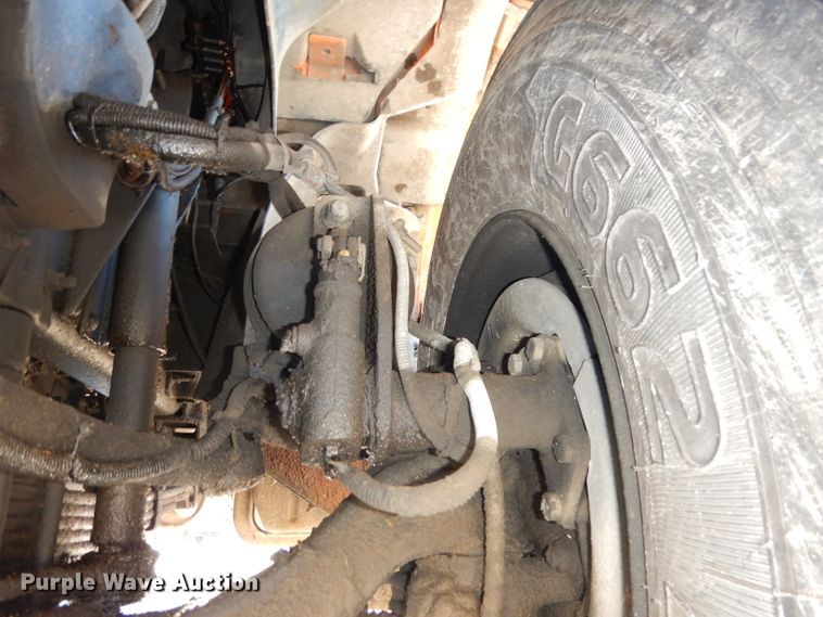 image for item DK3057 2005 GMC C7500  Crew Cab flatbed truck