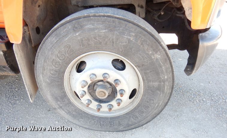 image for item DK3057 2005 GMC C7500  Crew Cab flatbed truck